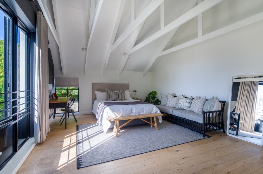 4 Bedroom Property for Sale in Leisure Isle Western Cape